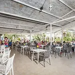 Vera Miramar Resort
